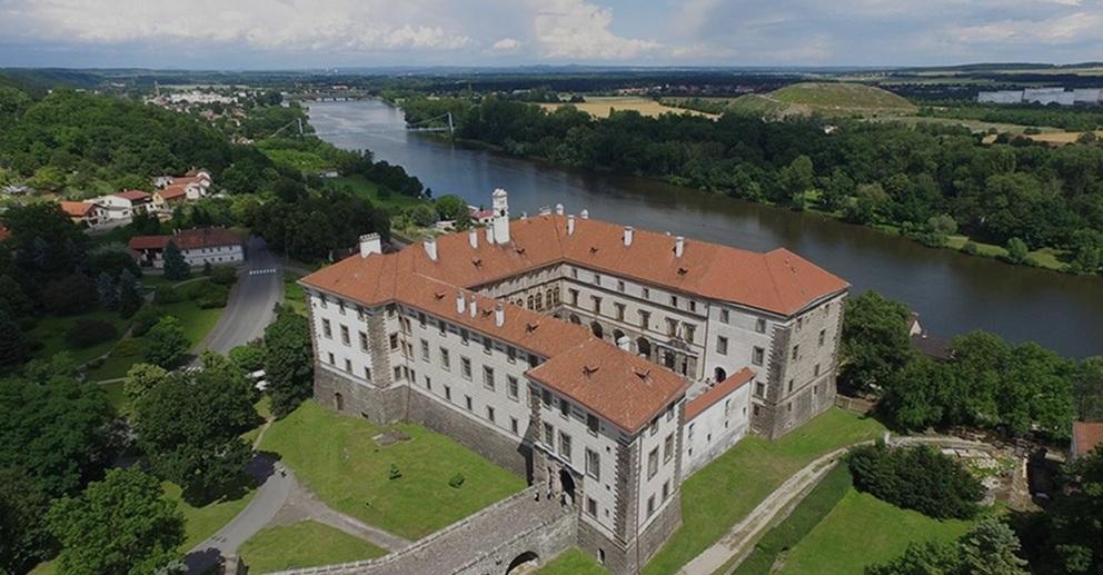 Invitation to a trip to Nelahozeves Castle